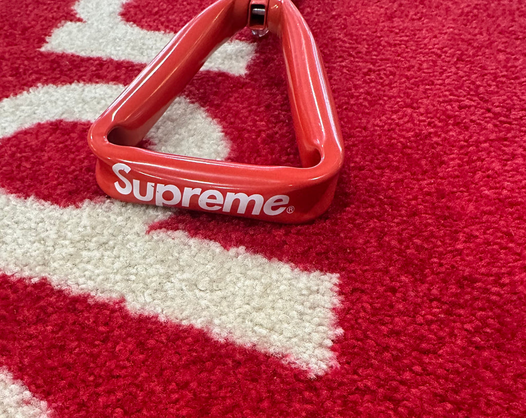 Supreme SOG Collapsible Shovel Red FW17 – UniqueHype