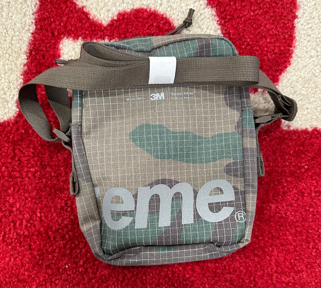 Camo supreme shoulder bag outlet