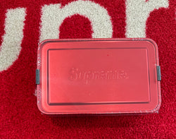 Supreme x SIGG Small Metal Box Plus SS18