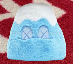 KAWS | HOLIDAY JAPAN Mount Fuji Plush (a set of 3 KAWS | HOLIDAY JAPAN Mount Fuji Plush (a set of 3