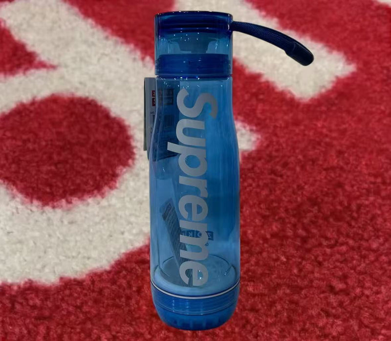 Supreme Zoku Glass Core 16 Oz. Bottle Blue SS21 – UniqueHype