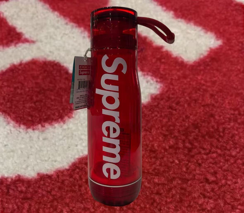 Supreme Zoku Glass Core 16 Oz. Bottle Red SS21 – UniqueHype