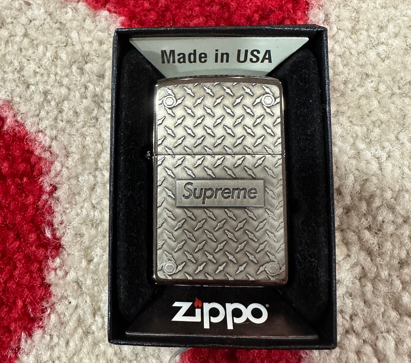 Supreme Diamond Plate Zippo SS19 – UniqueHype Supreme Diamond Plate Zippo SS19 – UniqueHype